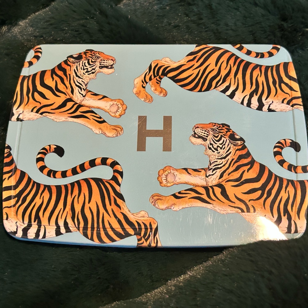 Hourglass Ambient Lighting Tiger Palette
